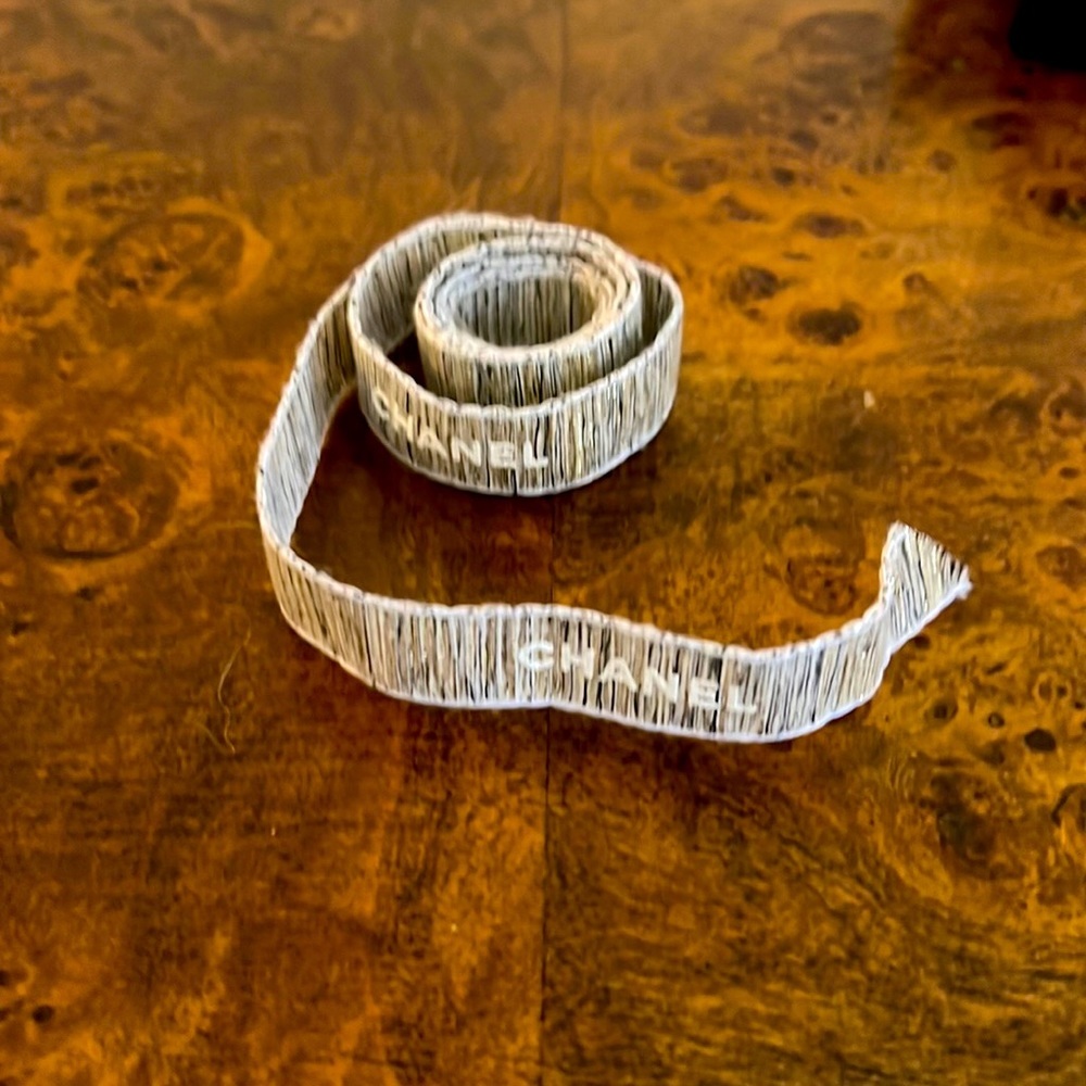 Authentic Chanel Ribbon - Picture 3 of 4